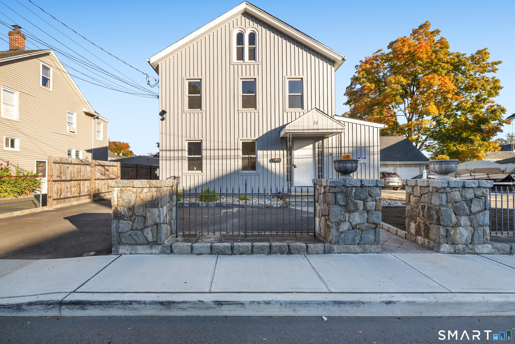 14 Plymouth Avenue - Photo 2