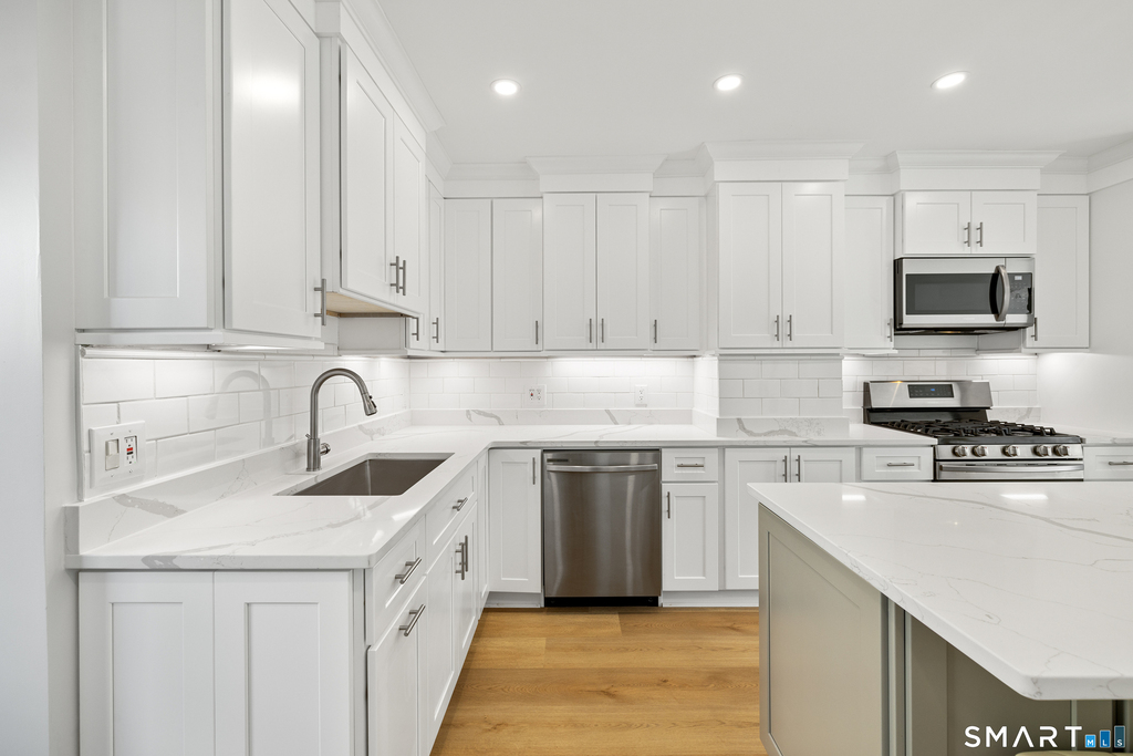 14 Plymouth Avenue - Photo 10