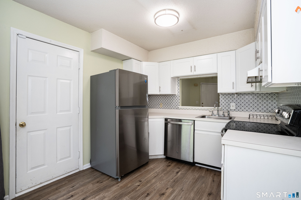 302 Briarwood Court - Photo 4