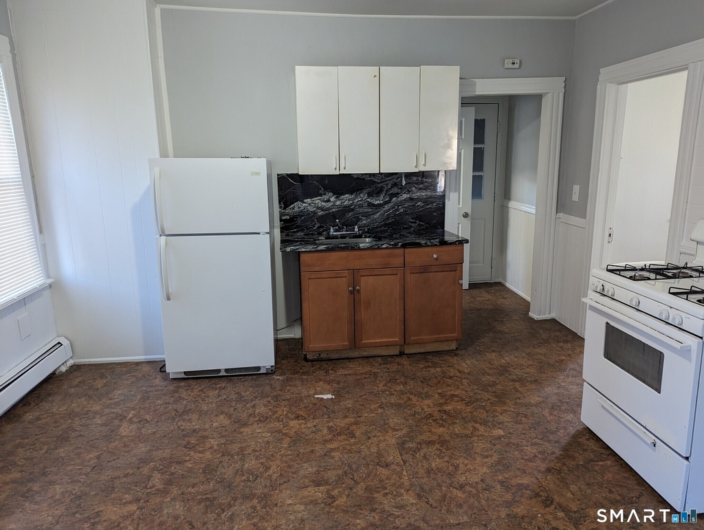 105 105 Rhodes Street - Photo 2