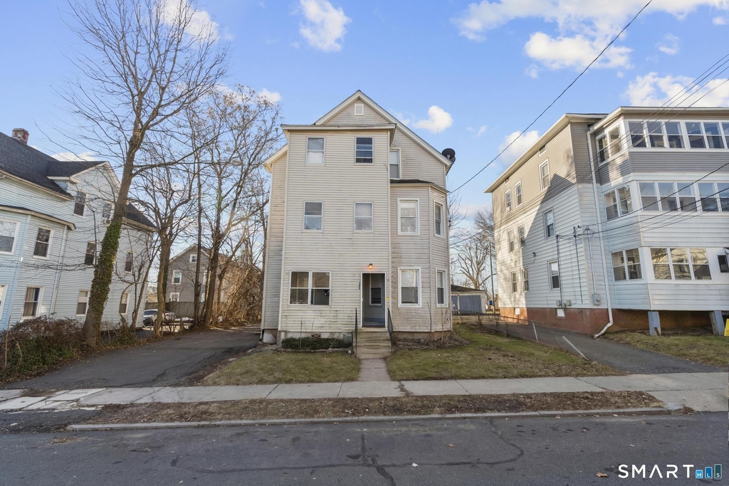 105 105 Rhodes Street - Photo 0