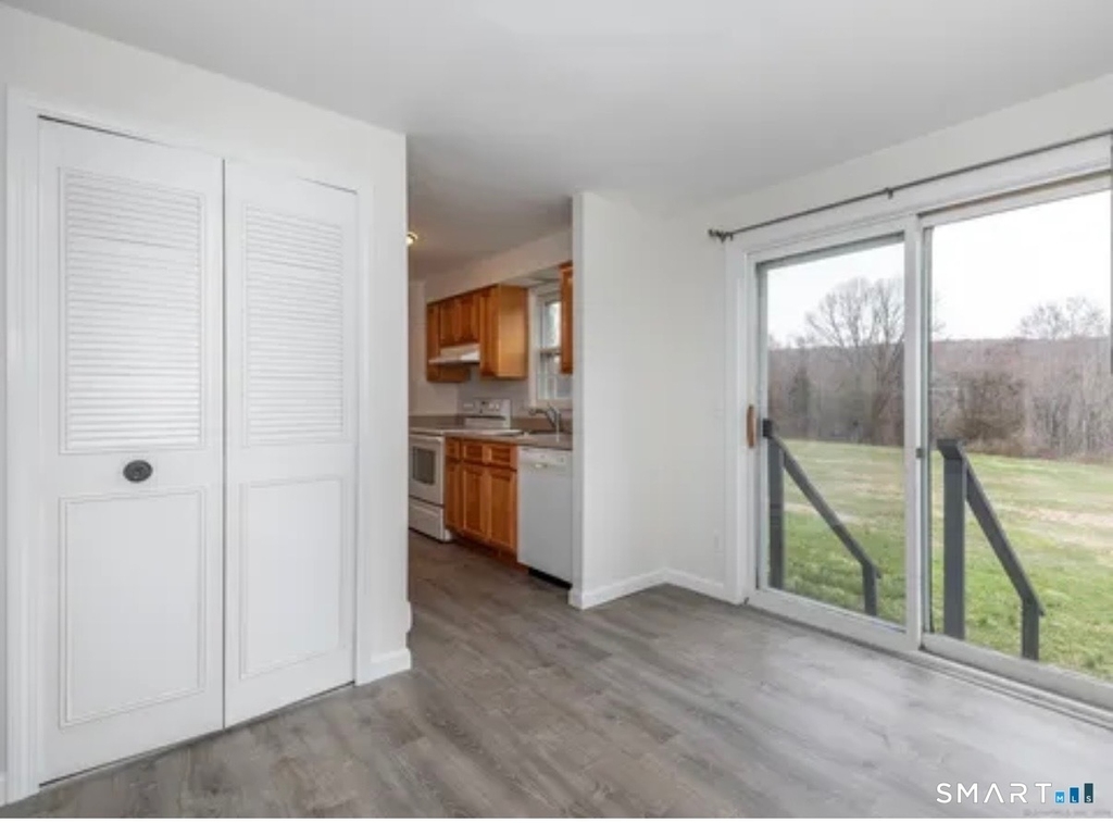 114 Old Farms Lane - Photo 2
