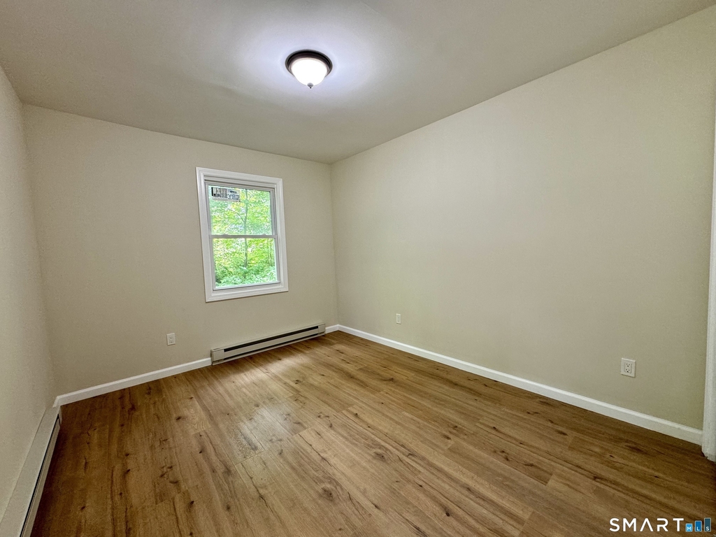 39-41 Waterbury Road - Photo 10