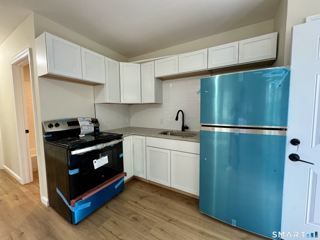 39-41 Waterbury Road - Photo 4