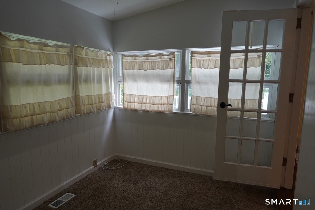 277 Drummond Road - Photo 4