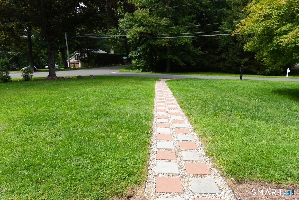 277 Drummond Road - Photo 15