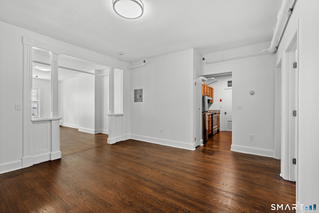 187-205 Bank Street - Photo 9