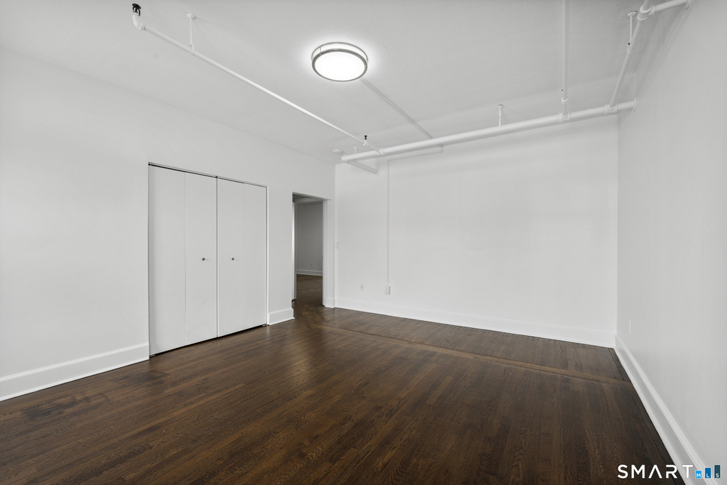 187-205 Bank Street - Photo 11