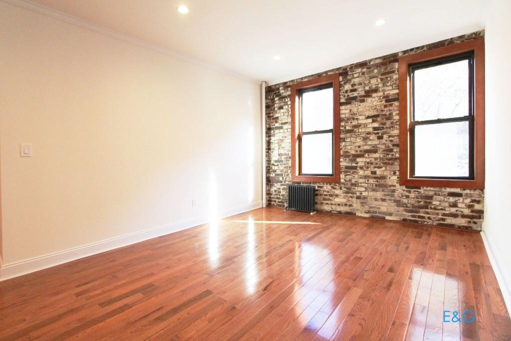 1 Bennett Avenue - Photo 0