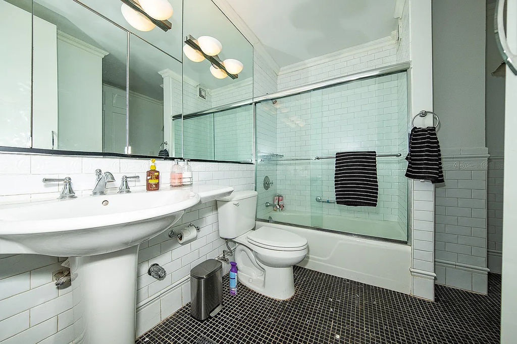300 East 40th Street - Photo 6