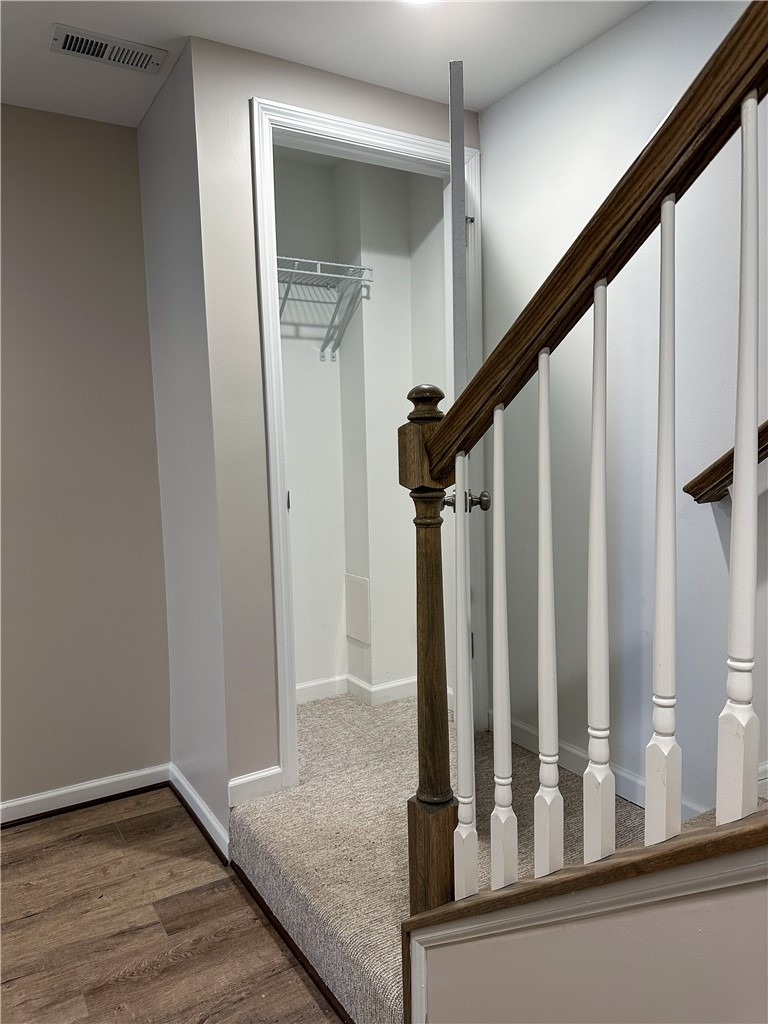 329 Parade St - Photo 2