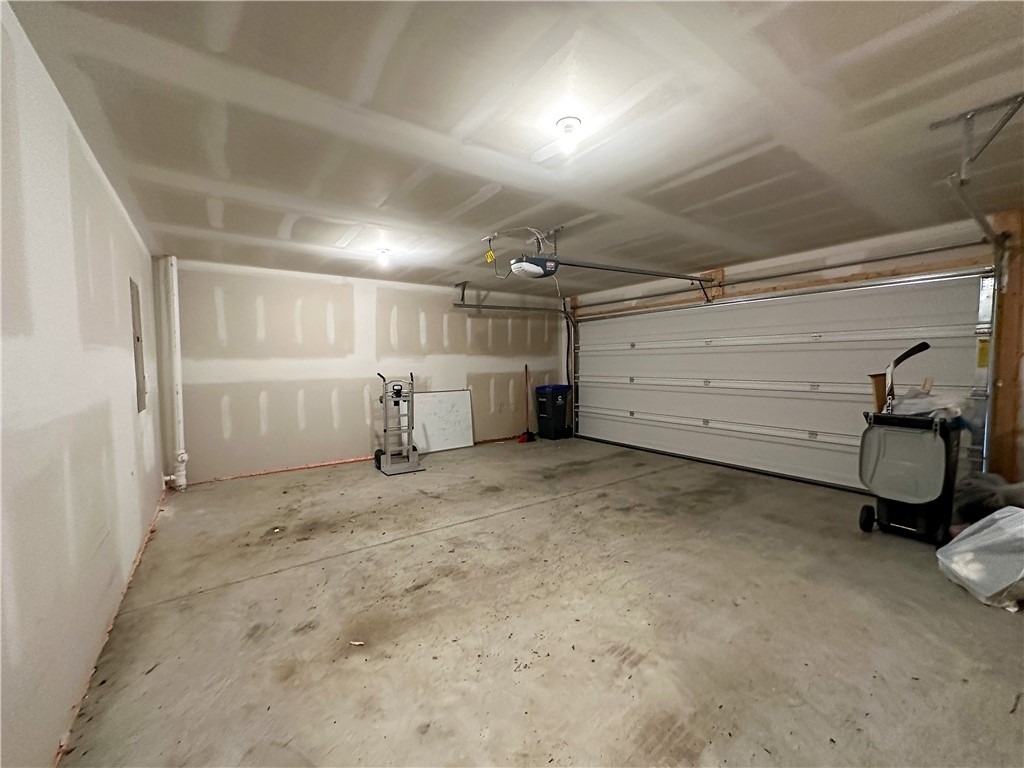 329 Parade St - Photo 16