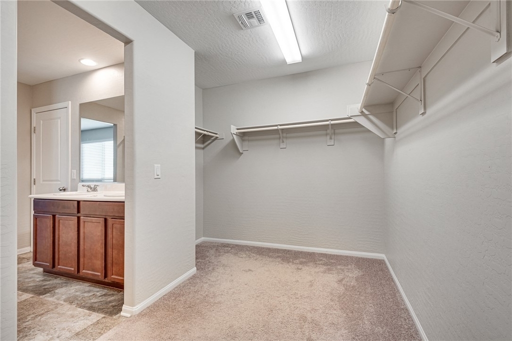 126 Pivot Avenue - Photo 11