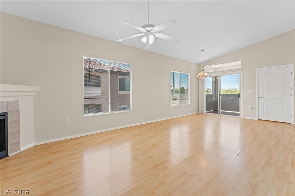 2305 W Horizon Ridge Parkway - Photo 6