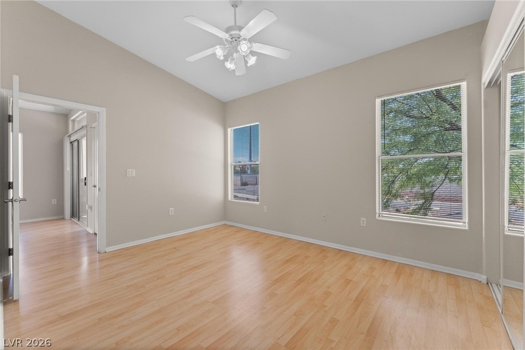 2305 W Horizon Ridge Parkway - Photo 17