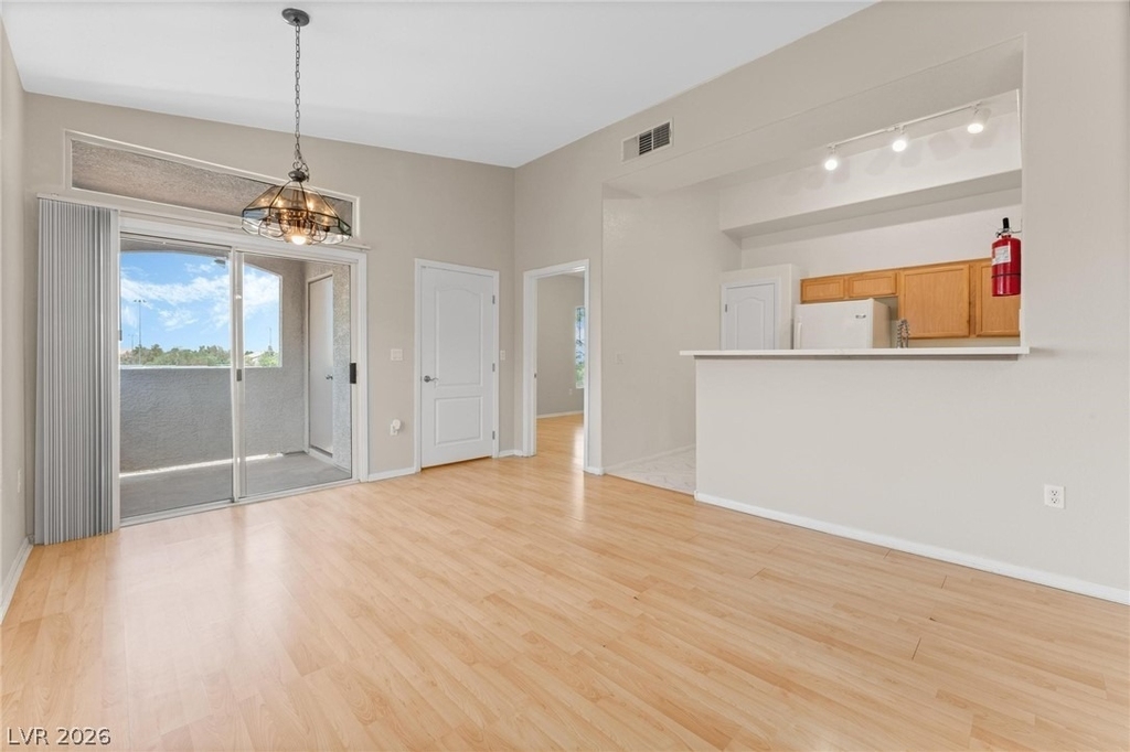 2305 W Horizon Ridge Parkway - Photo 12
