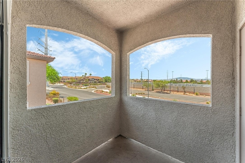 2305 W Horizon Ridge Parkway - Photo 27