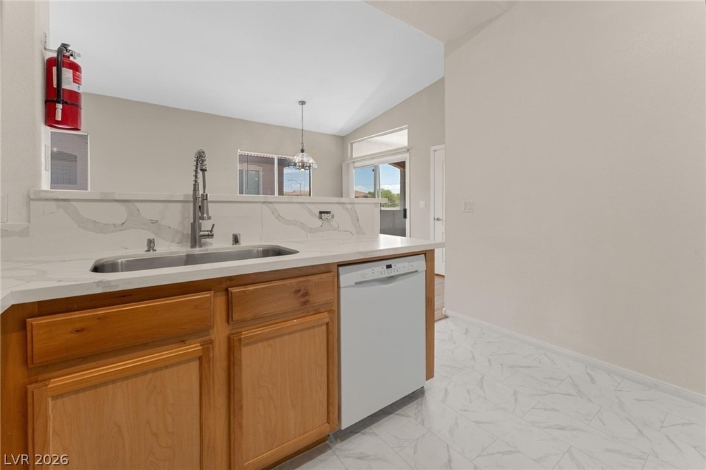 2305 W Horizon Ridge Parkway - Photo 24
