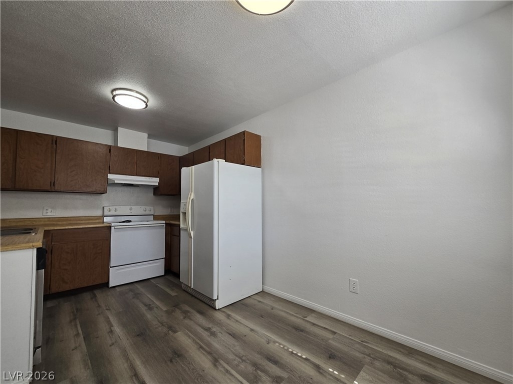 2742 Alicialynn Way - Photo 5