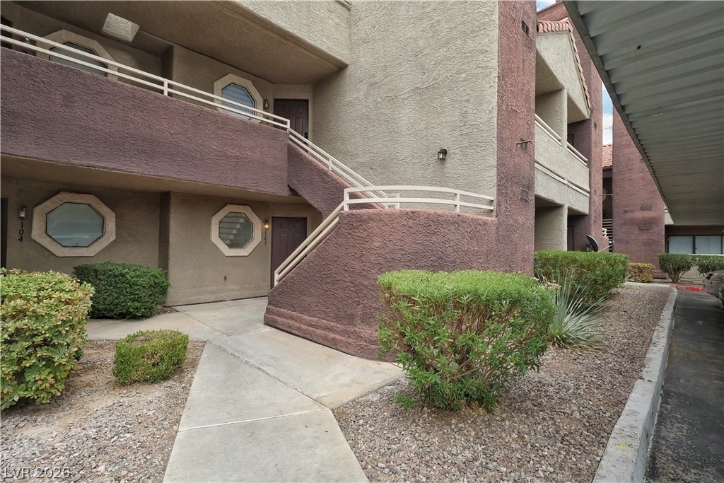 5008 S Rainbow Boulevard - Photo 0