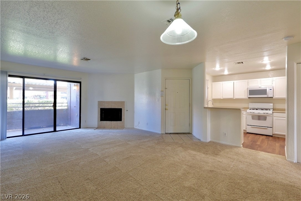 5008 S Rainbow Boulevard - Photo 6