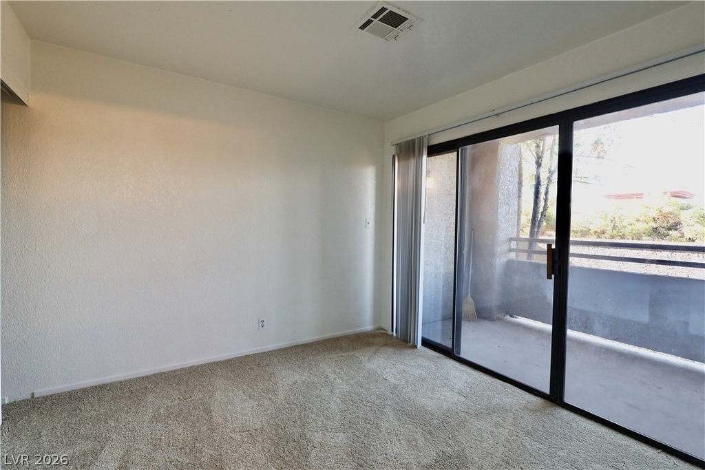 5008 S Rainbow Boulevard - Photo 11
