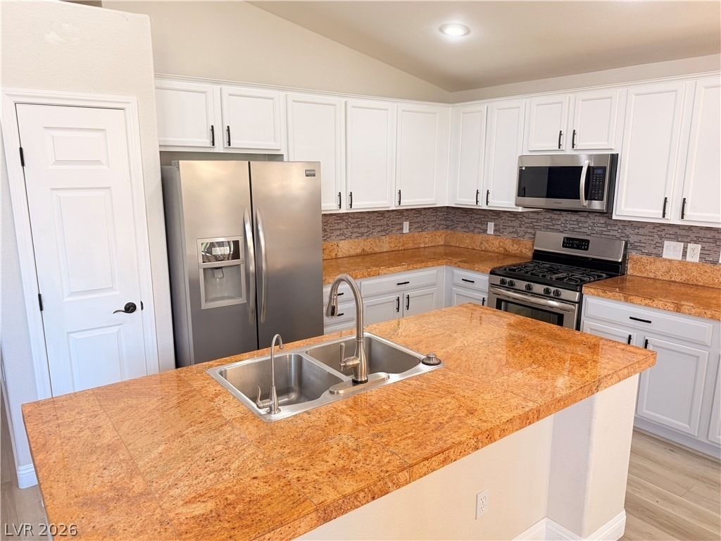 7914 Villa Pintura Avenue - Photo 6
