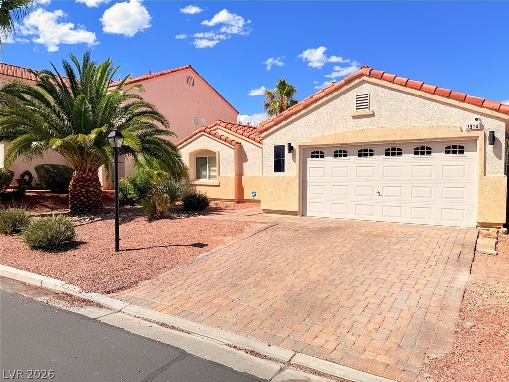 7914 Villa Pintura Avenue - Photo 2