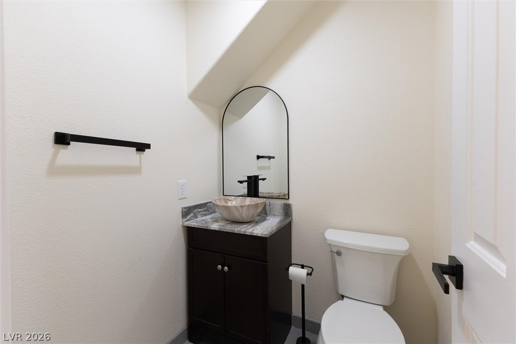2050 Paterno Avenue - Photo 5