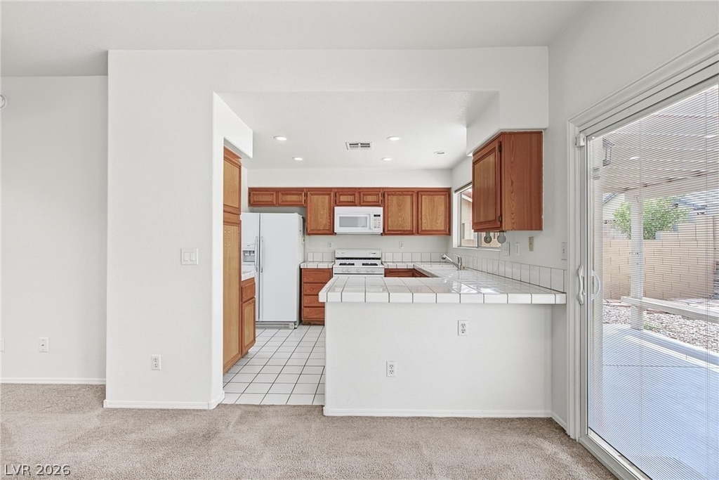 2909 Sarina Avenue - Photo 7