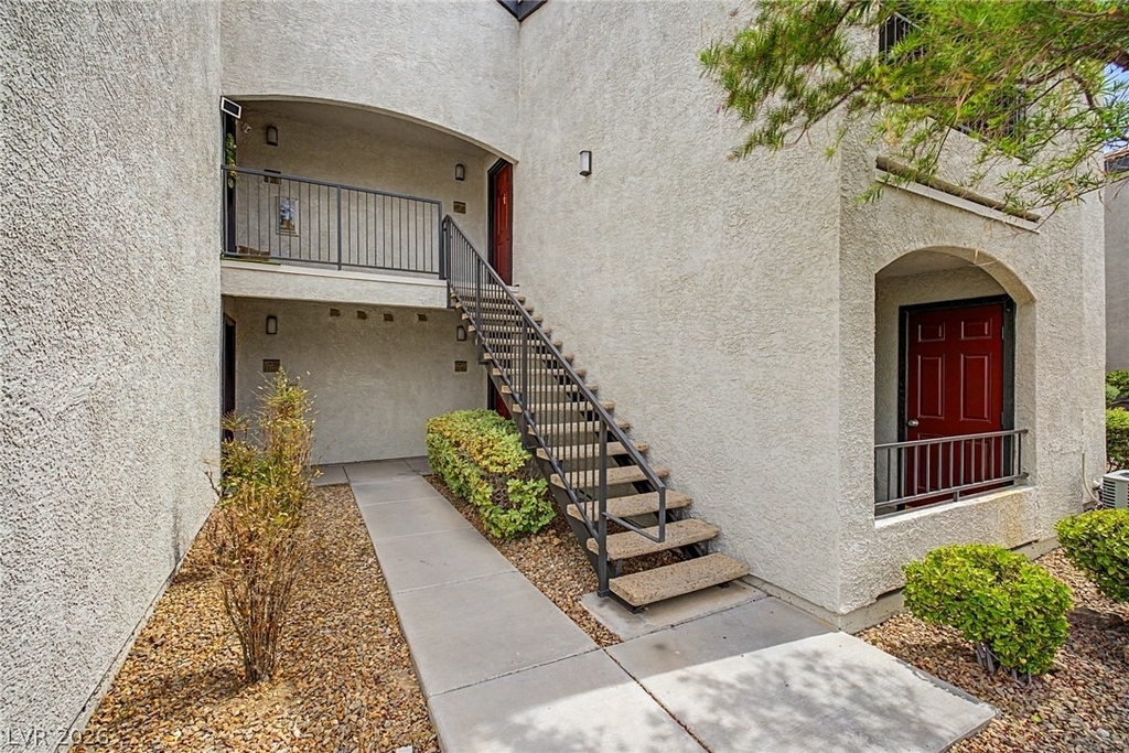 950 Seven Hills Drive - Photo 2