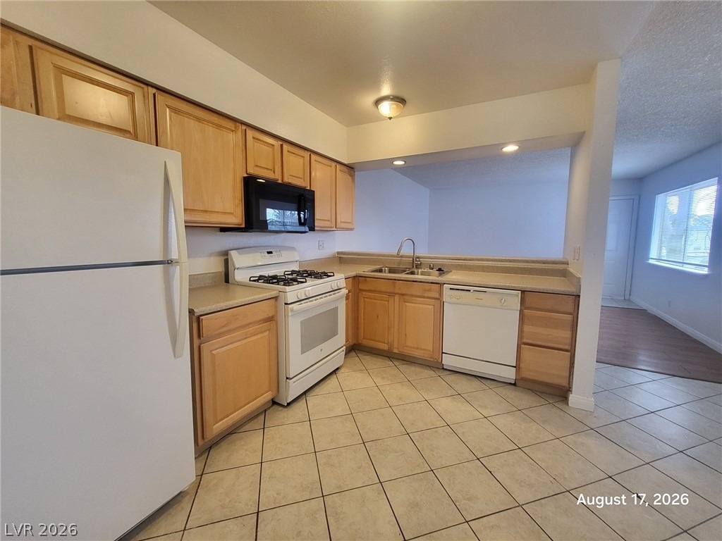4264 Tara Avenue - Photo 3