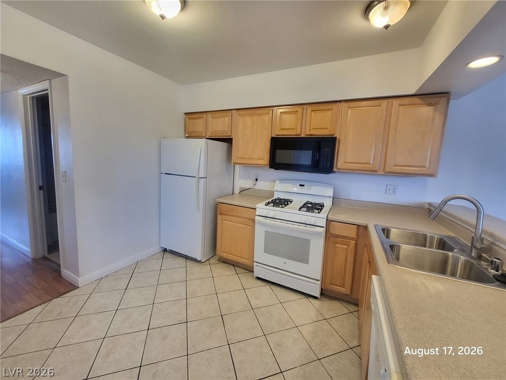 4264 Tara Avenue - Photo 4