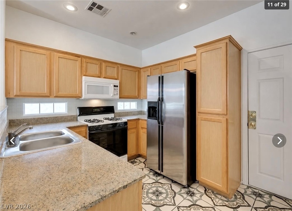 8750 Villa Faith Avenue - Photo 10