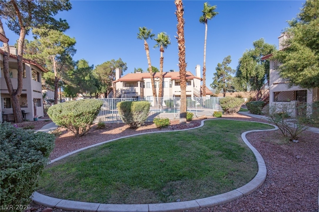 737 Rock Springs Drive - Photo 22