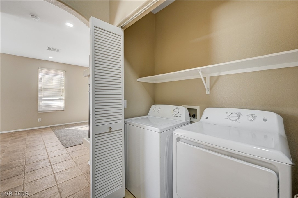 323 Jolly January Avenue - Photo 16