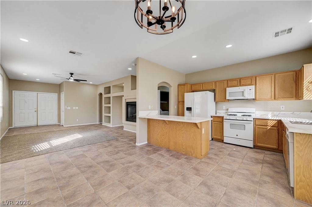323 Jolly January Avenue - Photo 8