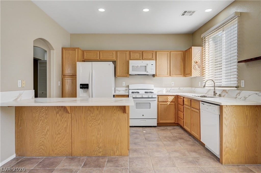 323 Jolly January Avenue - Photo 10