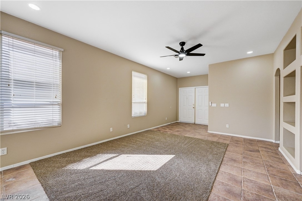 323 Jolly January Avenue - Photo 4