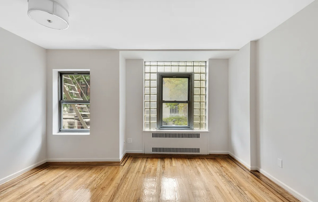 113 East 31st Street - Photo 2