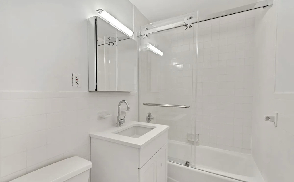 113 East 31st Street - Photo 4