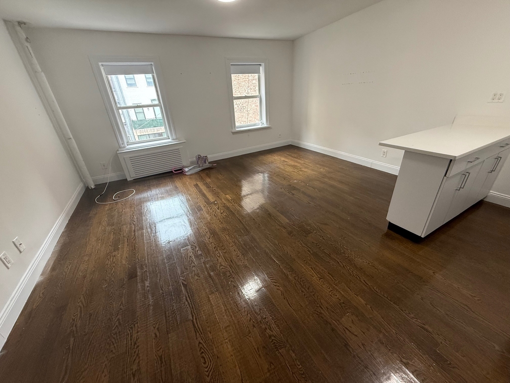 39 East 65th Street - Photo 0