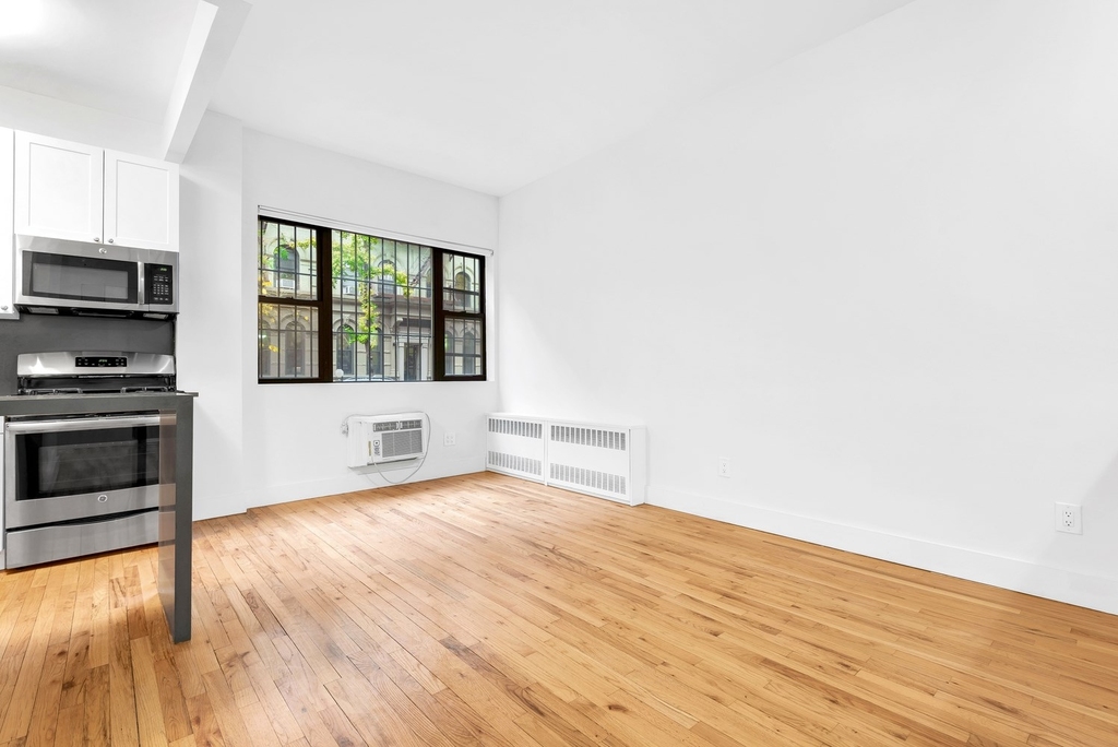 25th Street & 3rd Avenue - Photo 2