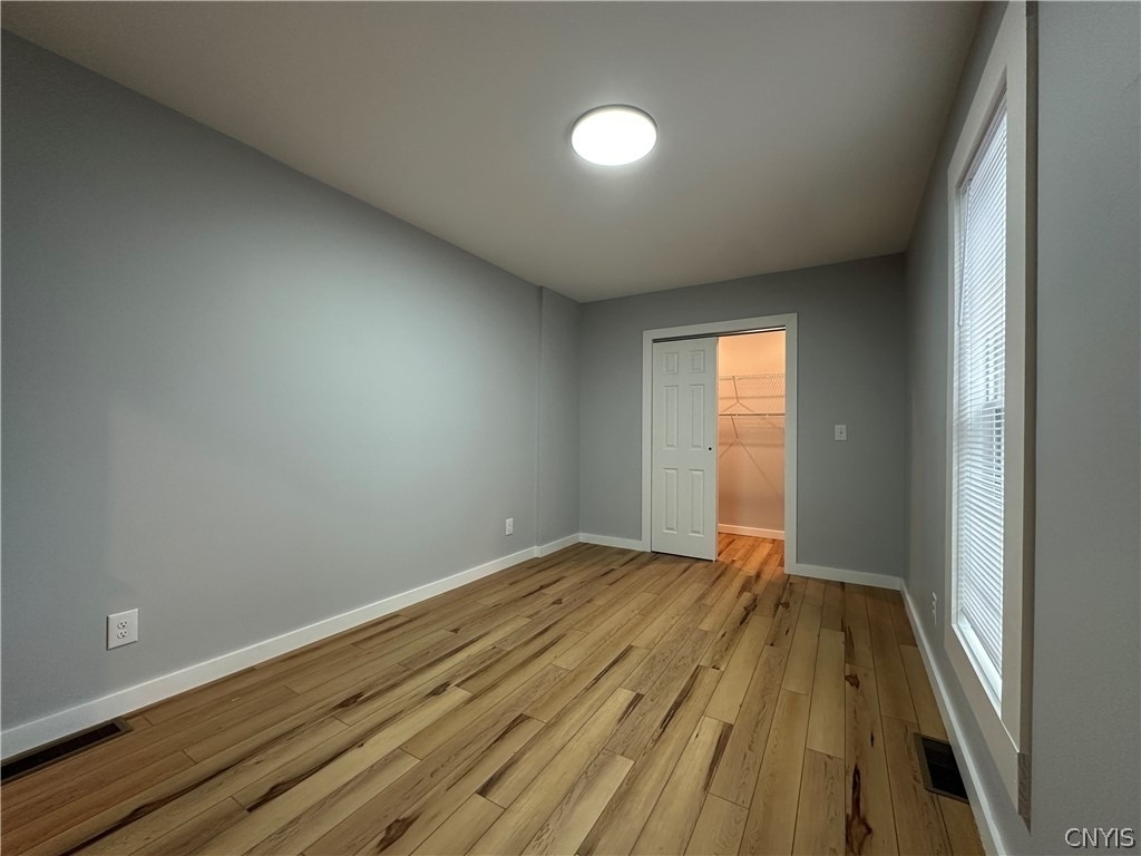 129 Charles Ave - Photo 17