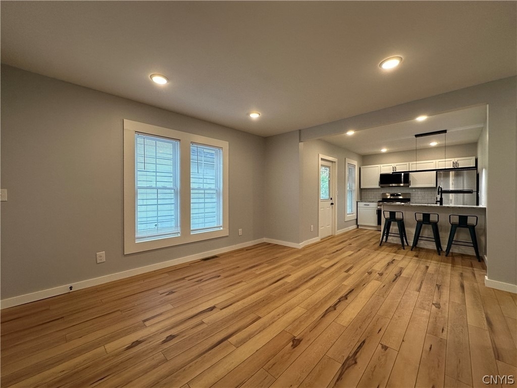 129 Charles Ave - Photo 2