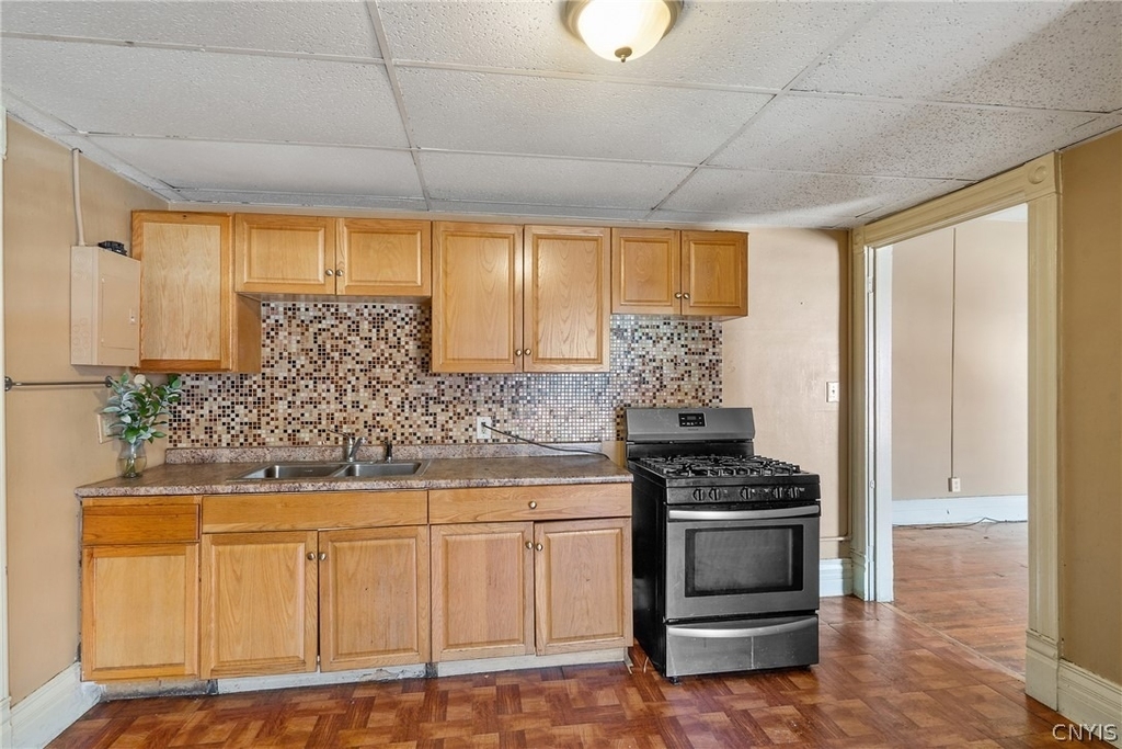 319 N Salina Street - Photo 27