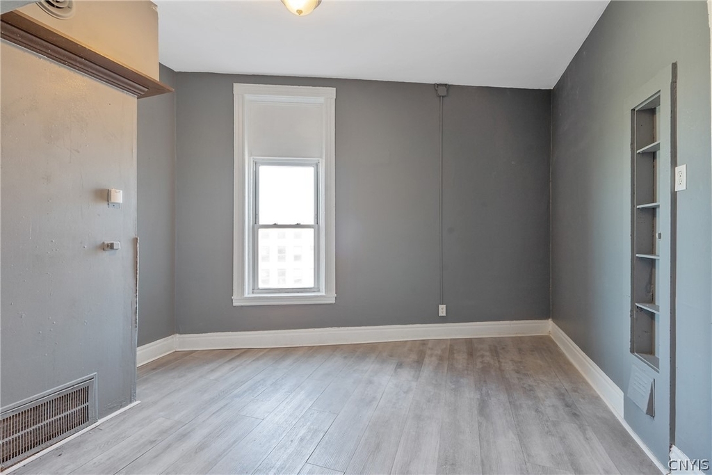 319 N Salina Street - Photo 42