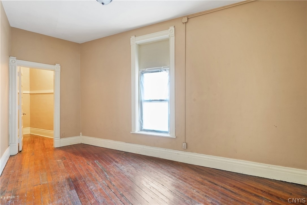 319 N Salina Street - Photo 24