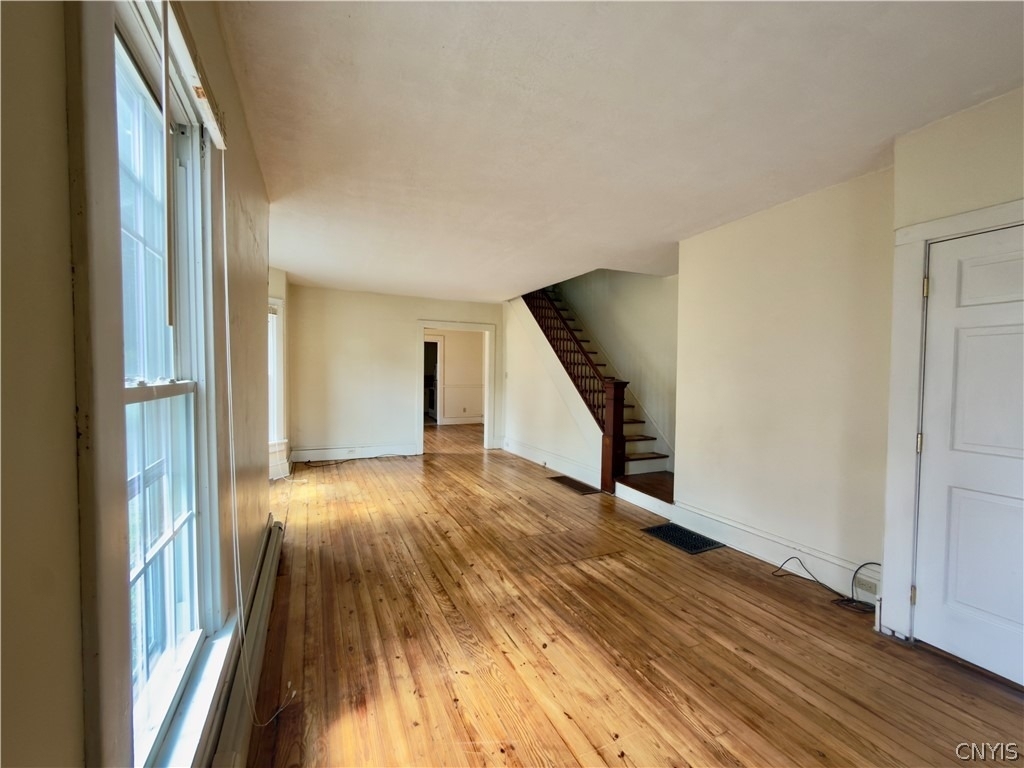 21 Virginia Street - Photo 2