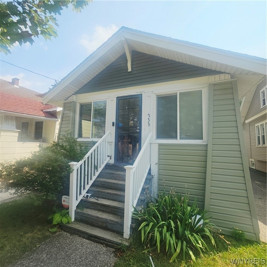 733 Norfolk Avenue - Photo 0